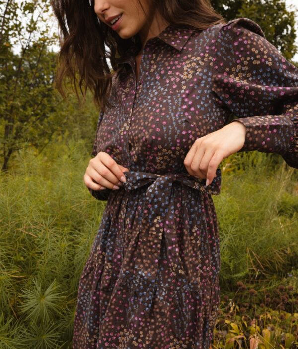 The Countryside Poplin Tiered Shirtdress - Floral Prairie in Chocolate - Image 3
